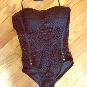 Very cute lace one piece!